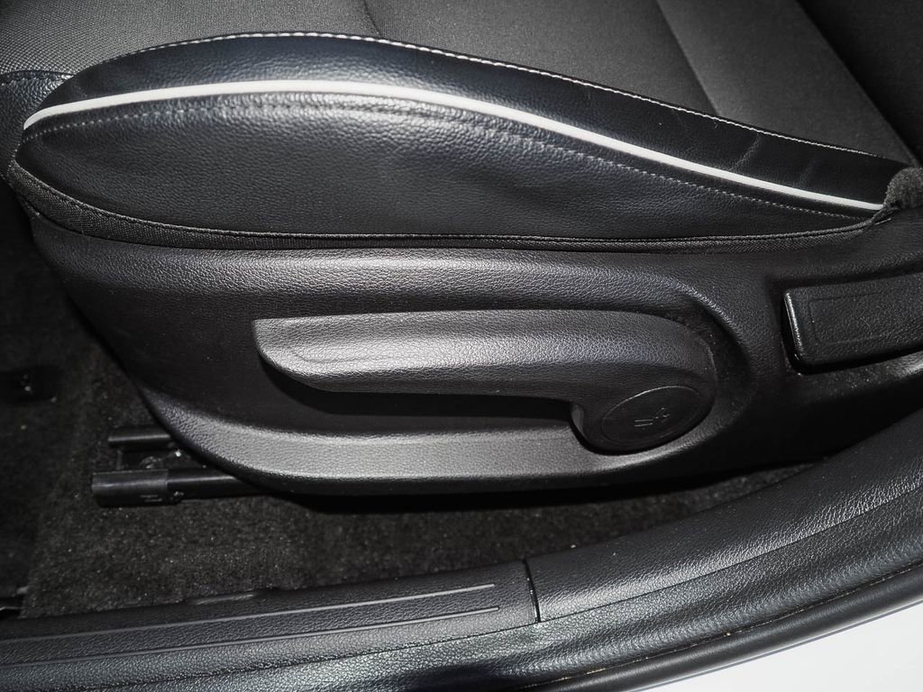 Used 2023 Kia Forte GT-Line w/ GT-Line Premium Package image 26