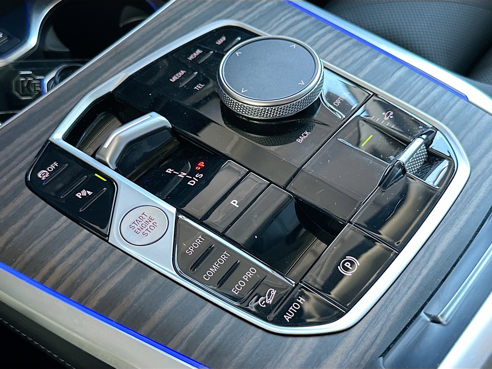 Certified 2024 BMW X7 xDrive40i w/ Parking Assistance Package image 17