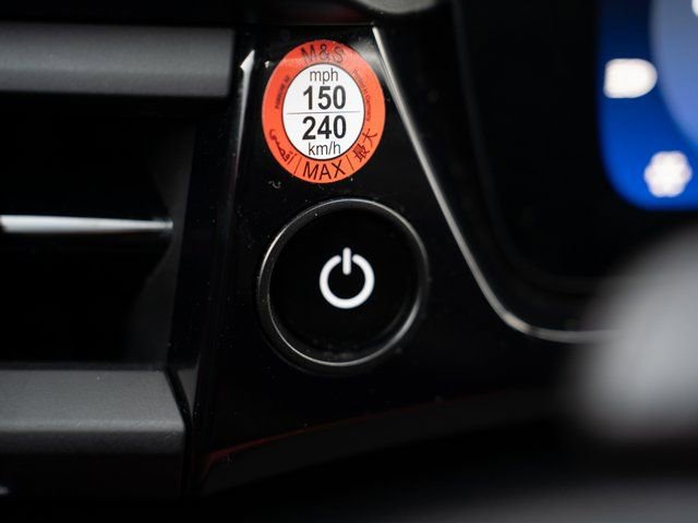 Certified 2025 Porsche Macan Turbo Electric image 29