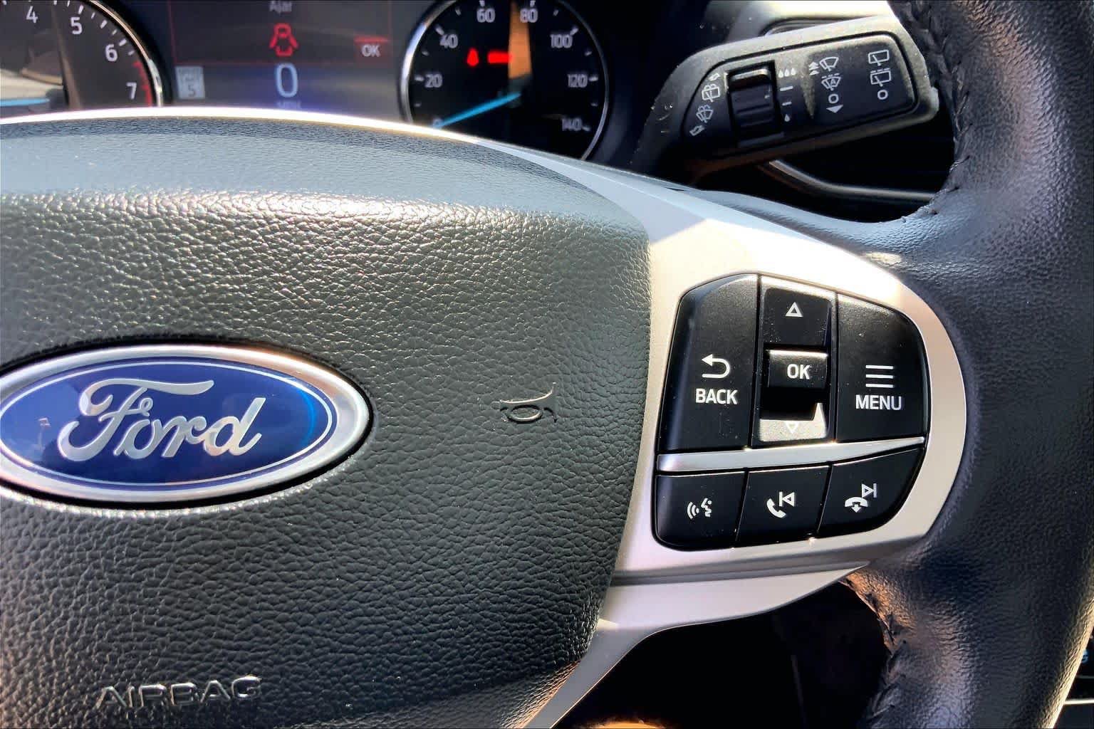 Used 2023 Ford Explorer Limited AWD/4WD image 49
