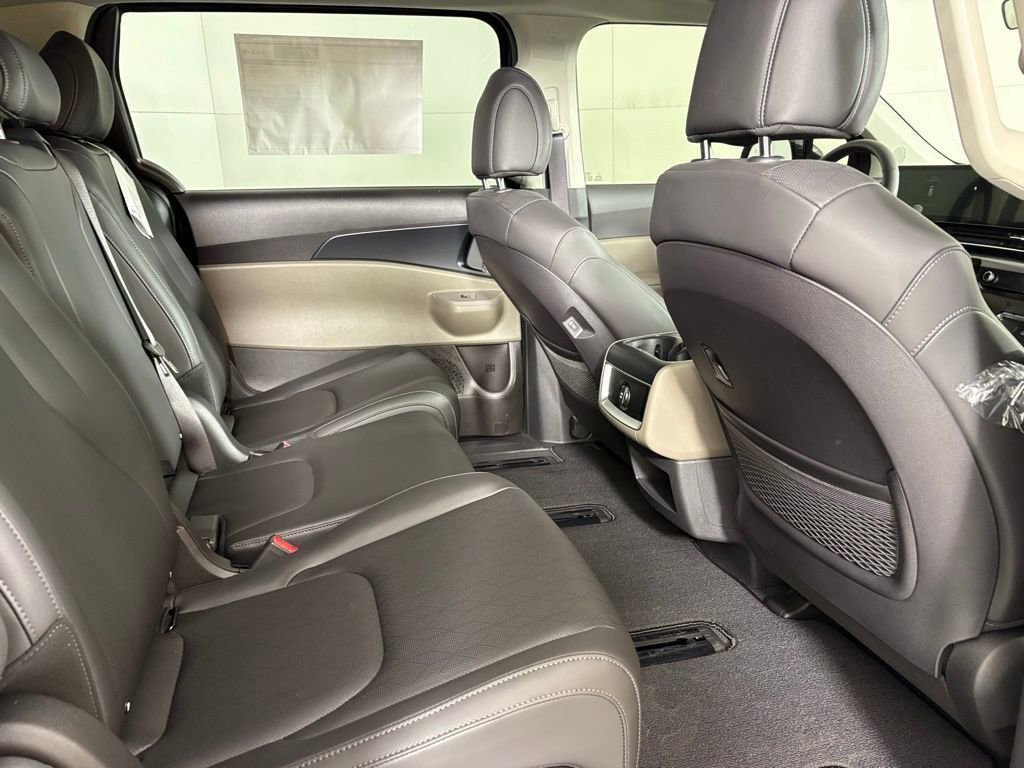 New 2026 Kia Carnival image 17