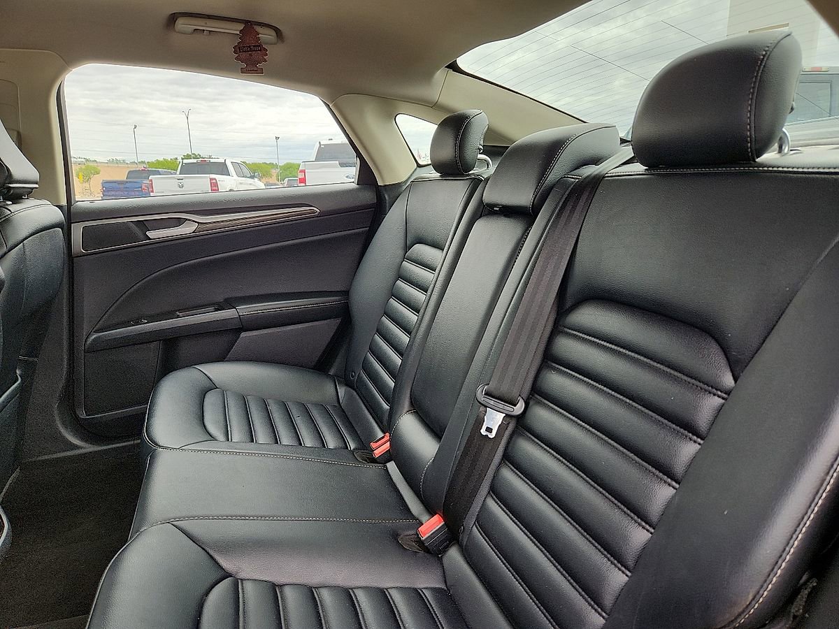 Used 2020 Ford Fusion SEL FWD image 5