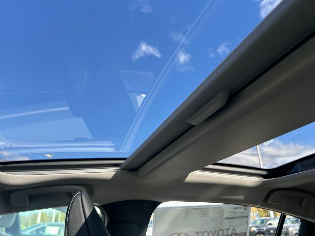 New 2026 Toyota Prius AWD image 15