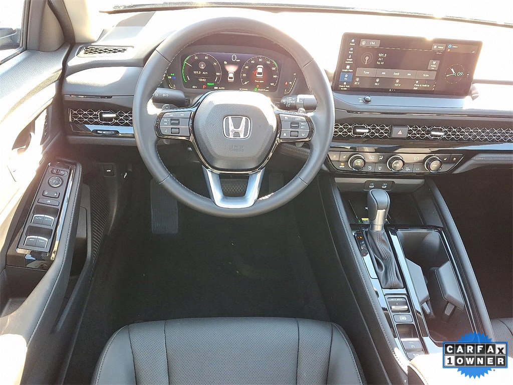 Used 2024 Honda Accord Touring image 2
