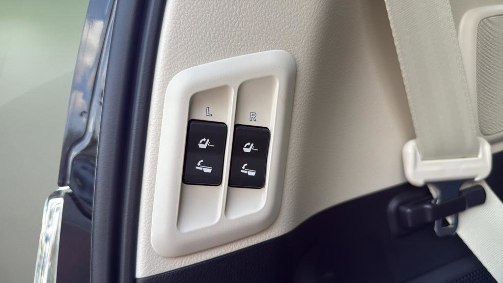 Used 2023 Lexus GX 460 Premium w/ Premium Plus Package AWD/4WD image 21