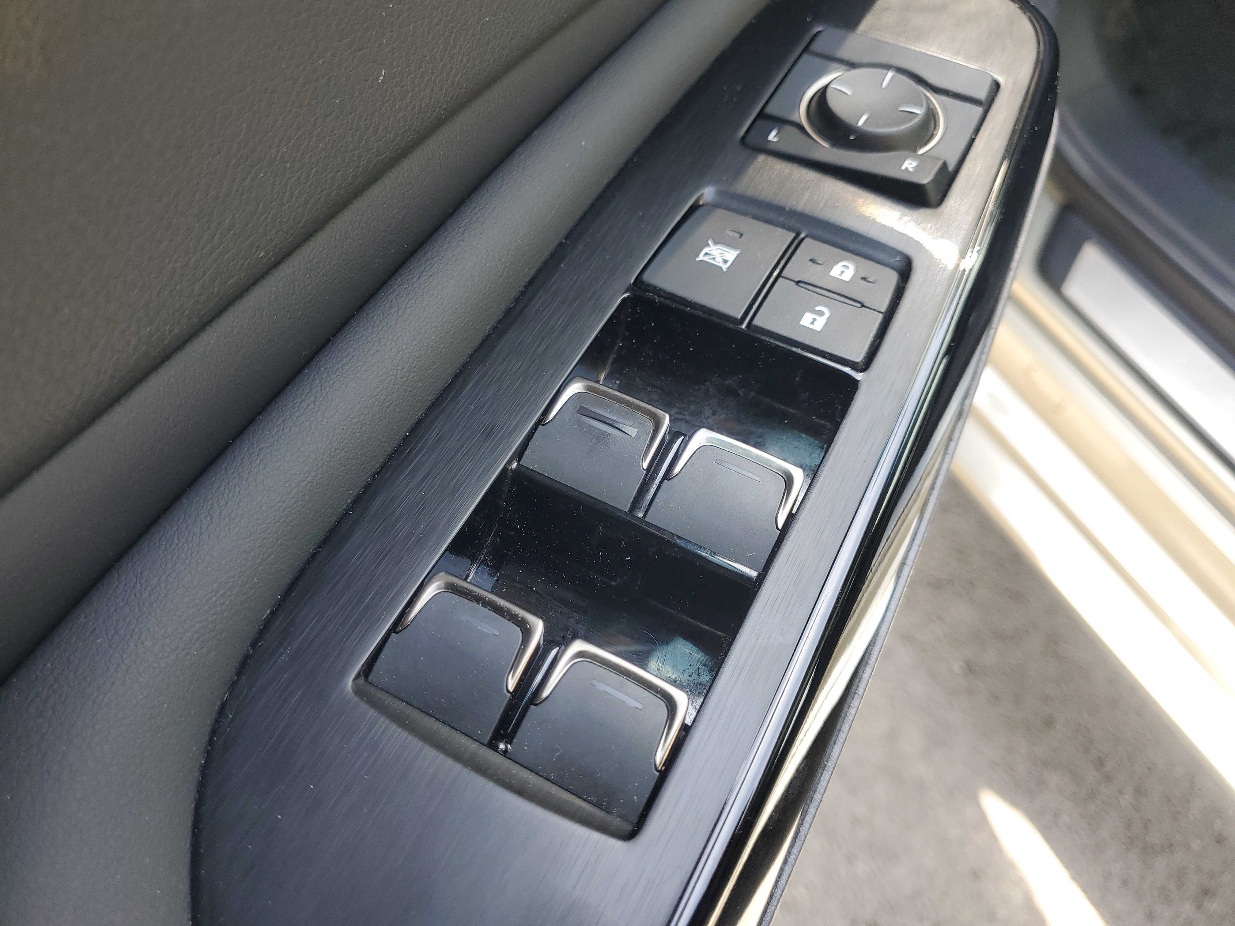 Certified 2023 Lexus ES 350 w/ Accessory Package (Z2) FWD image 19