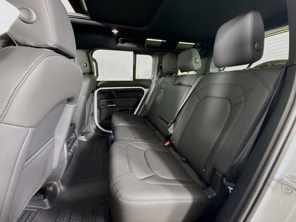 Certified 2025 Land Rover Defender 110 S AWD/4WD image 24