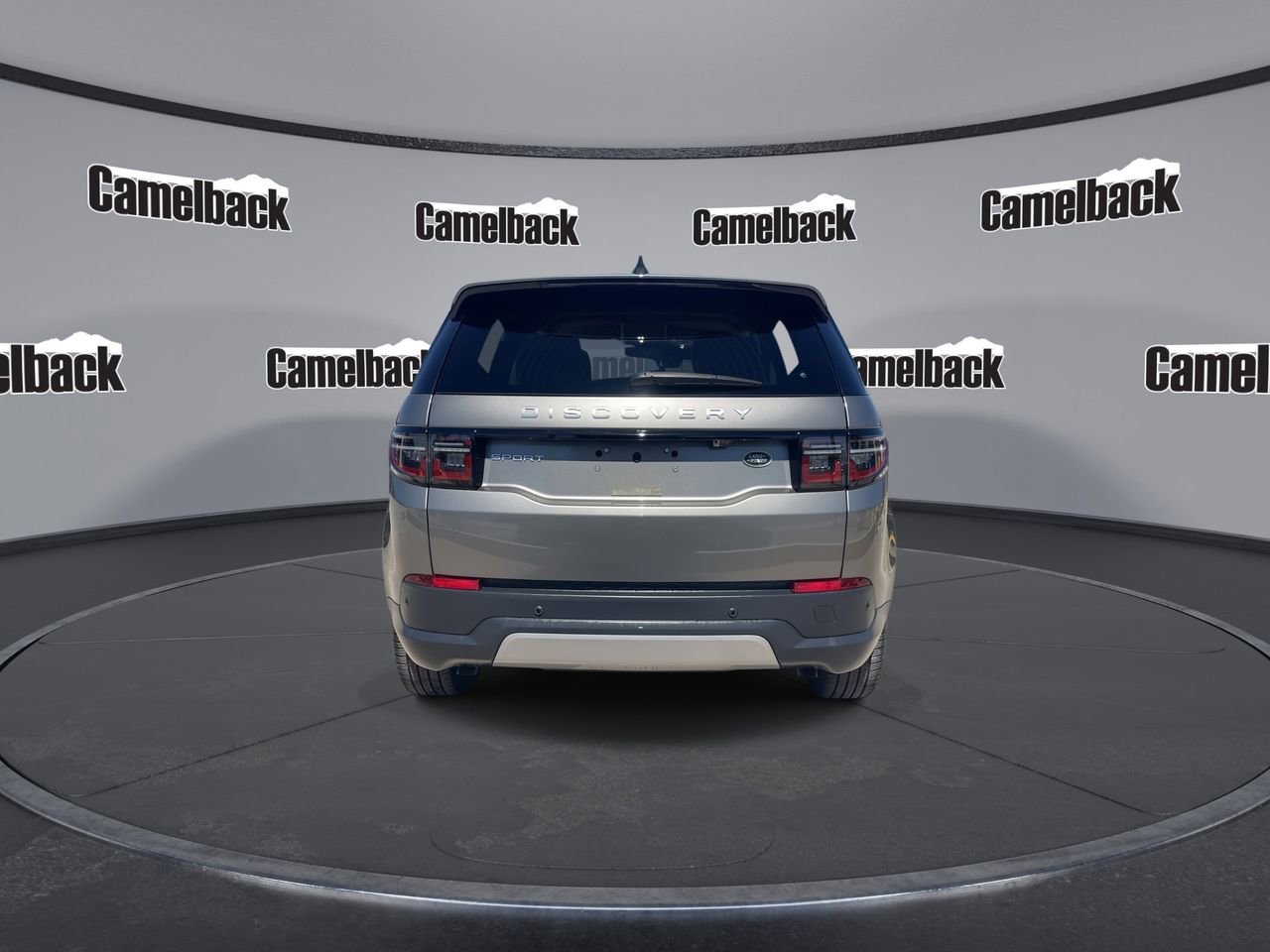 Used 2023 Land Rover Discovery Sport SE image 6