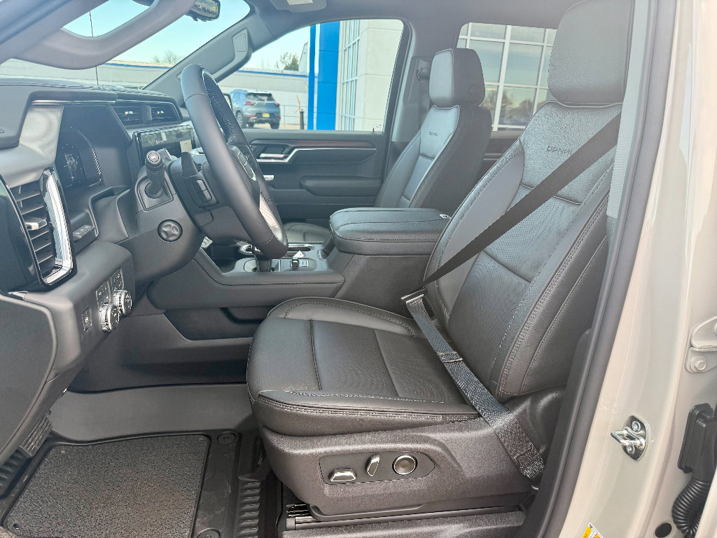 New 2026 GMC Sierra 1500 Denali image 13