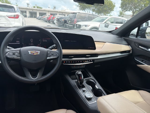 Certified 2025 Cadillac XT4 Premium Luxury FWD image 12