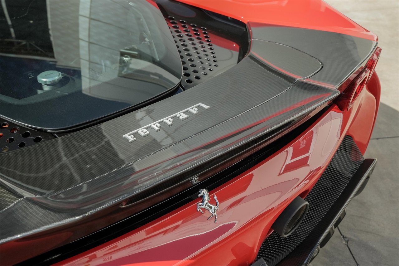 Used 2021 Ferrari SF90 Stradale Base image 13