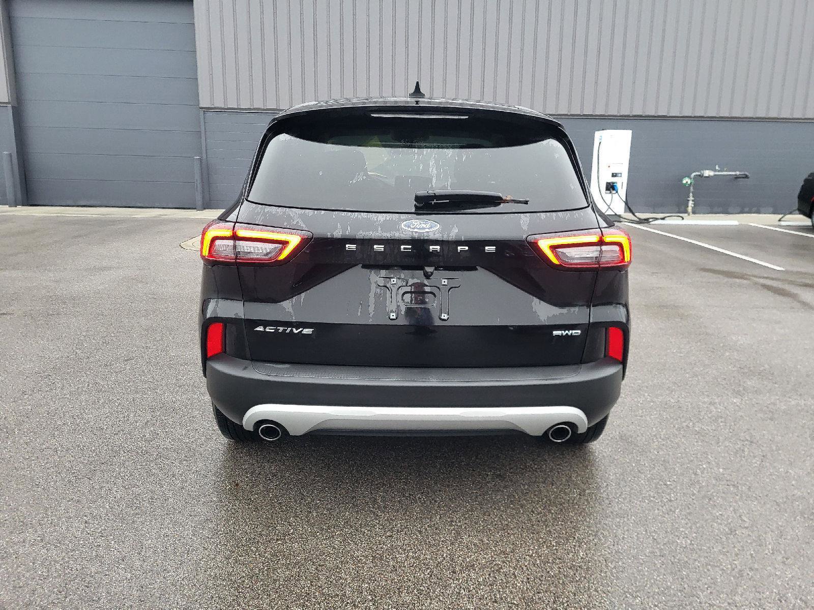 Used 2023 Ford Escape Active image 4