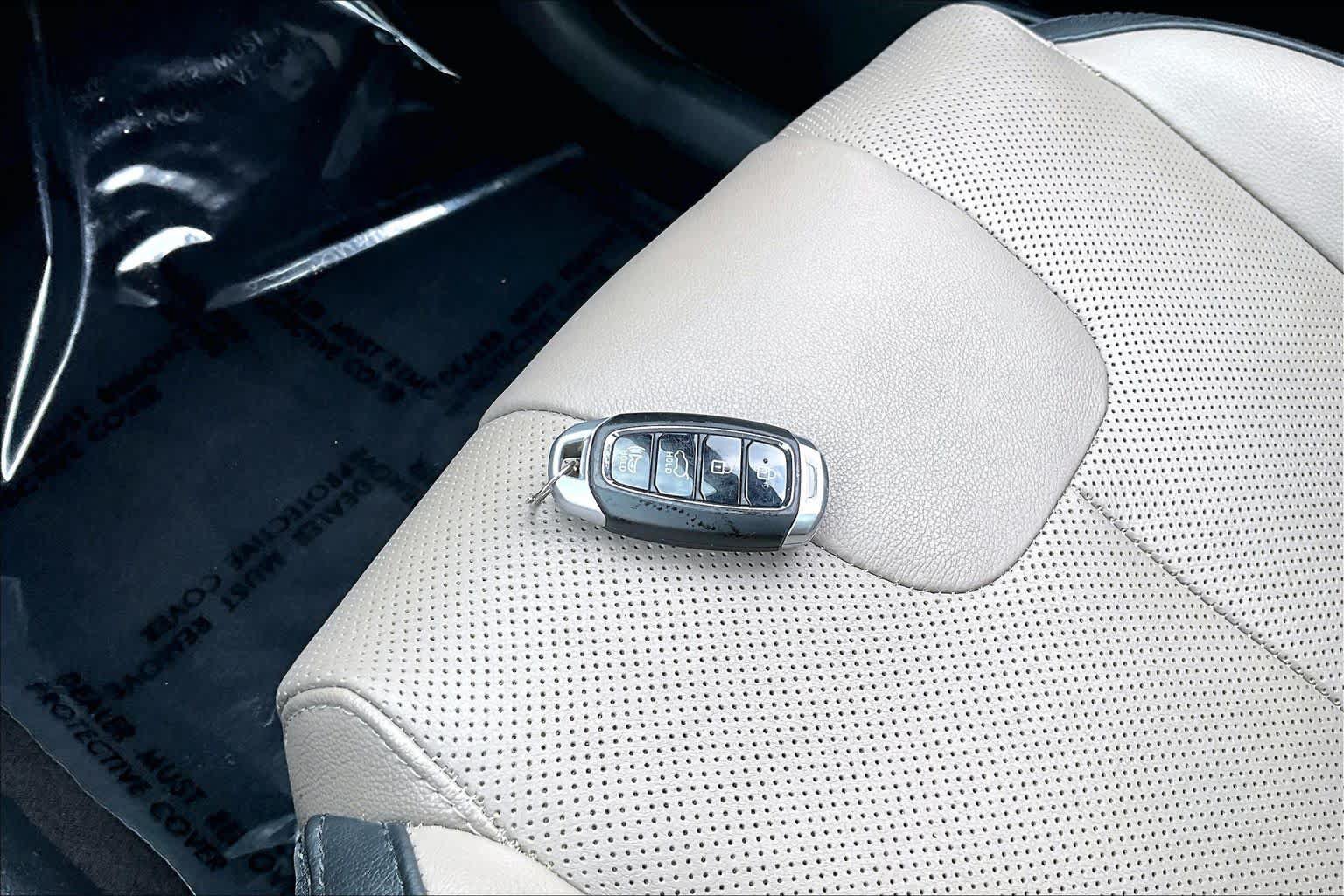 Used 2020 Hyundai Santa Fe SEL FWD image 15