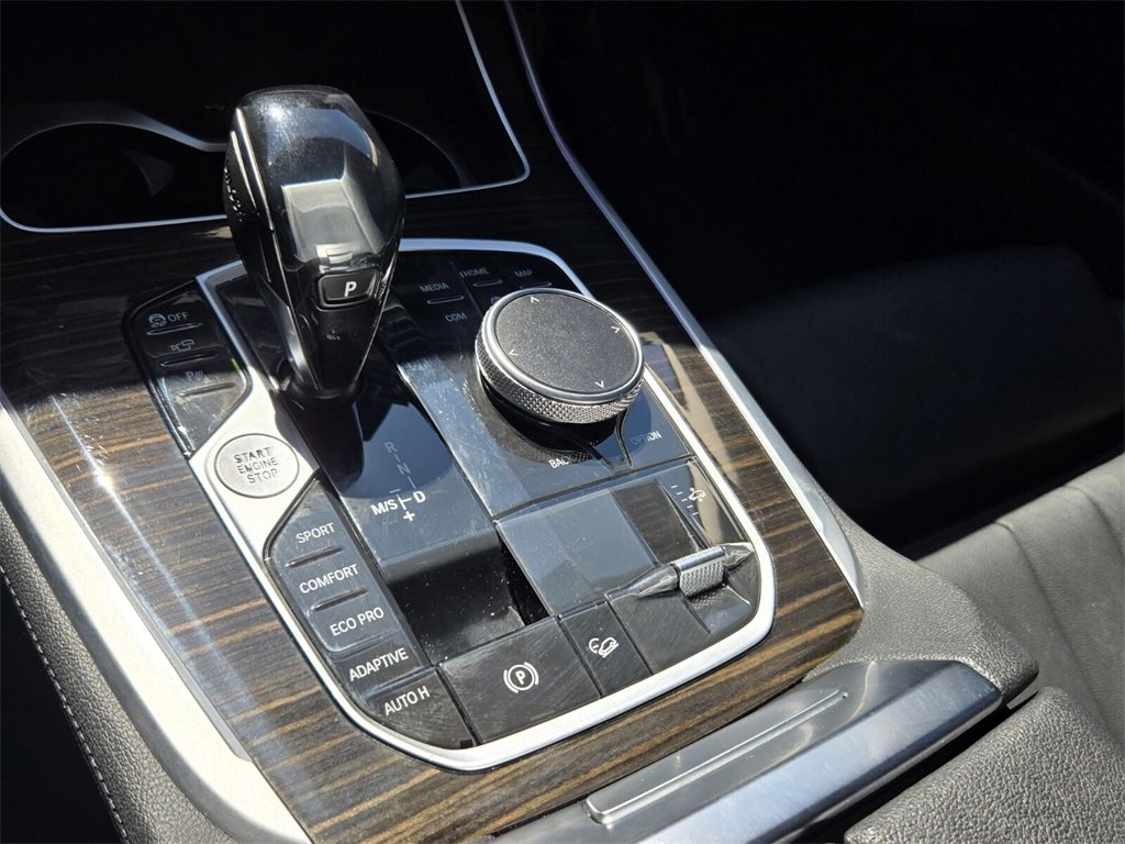 Used 2021 BMW X7 xDrive40i w/ Parking Assistance Package image 23