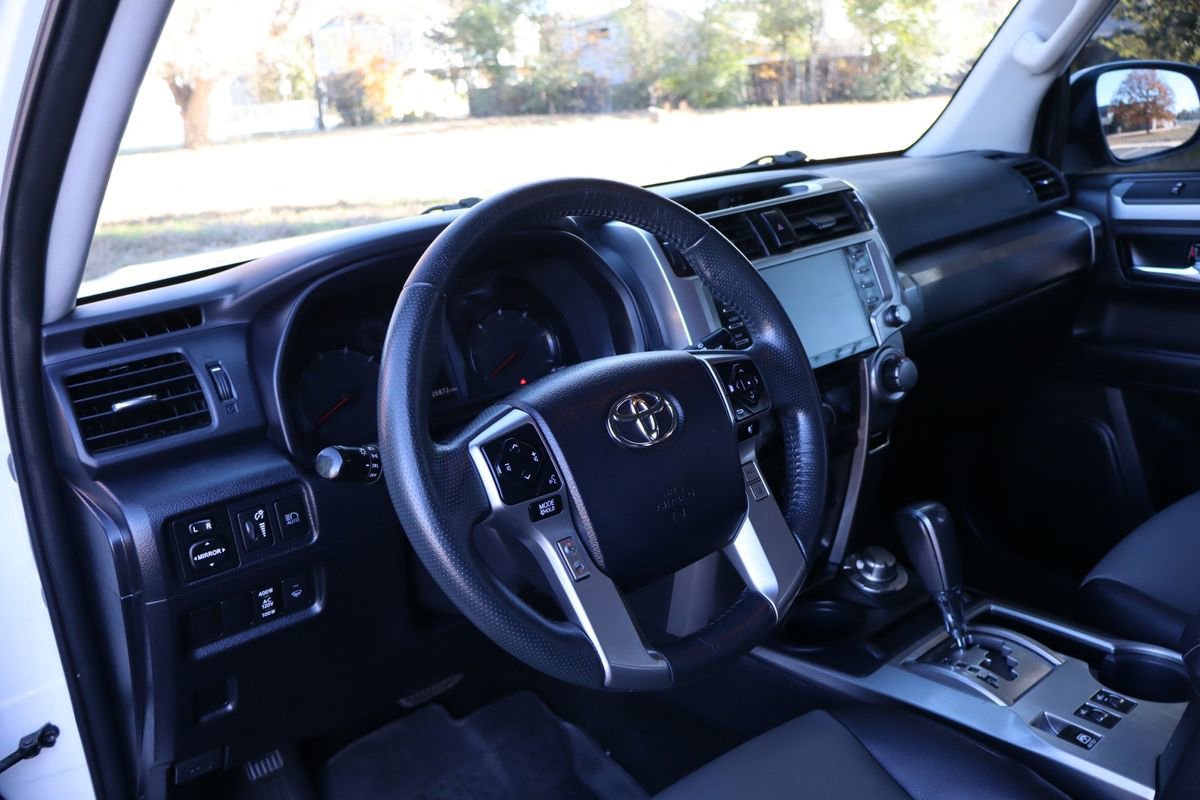 Used 2022 Toyota 4Runner SR5 Premium image 15