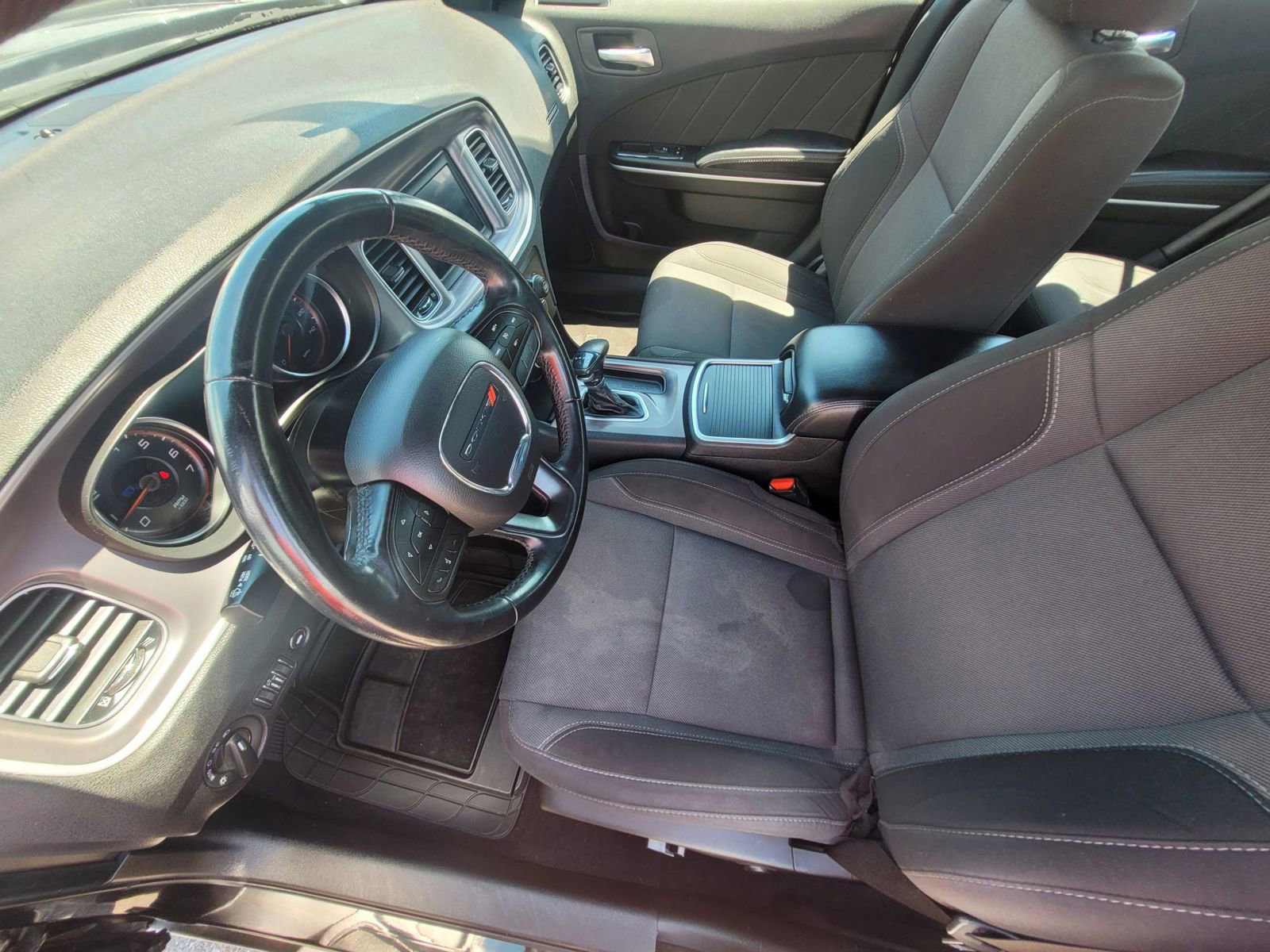 Used 2022 Dodge Charger SXT RWD image 18