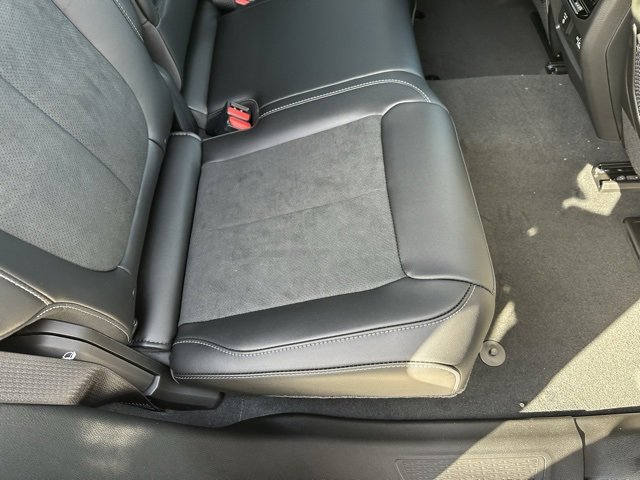 New 2025 Jeep Grand Cherokee Altitude image 18