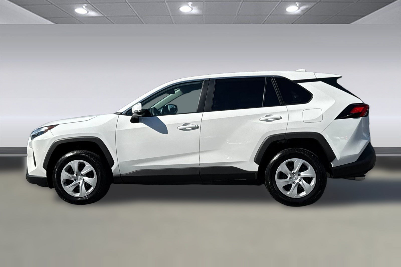 Certified 2024 Toyota RAV4 LE AWD/4WD image 2