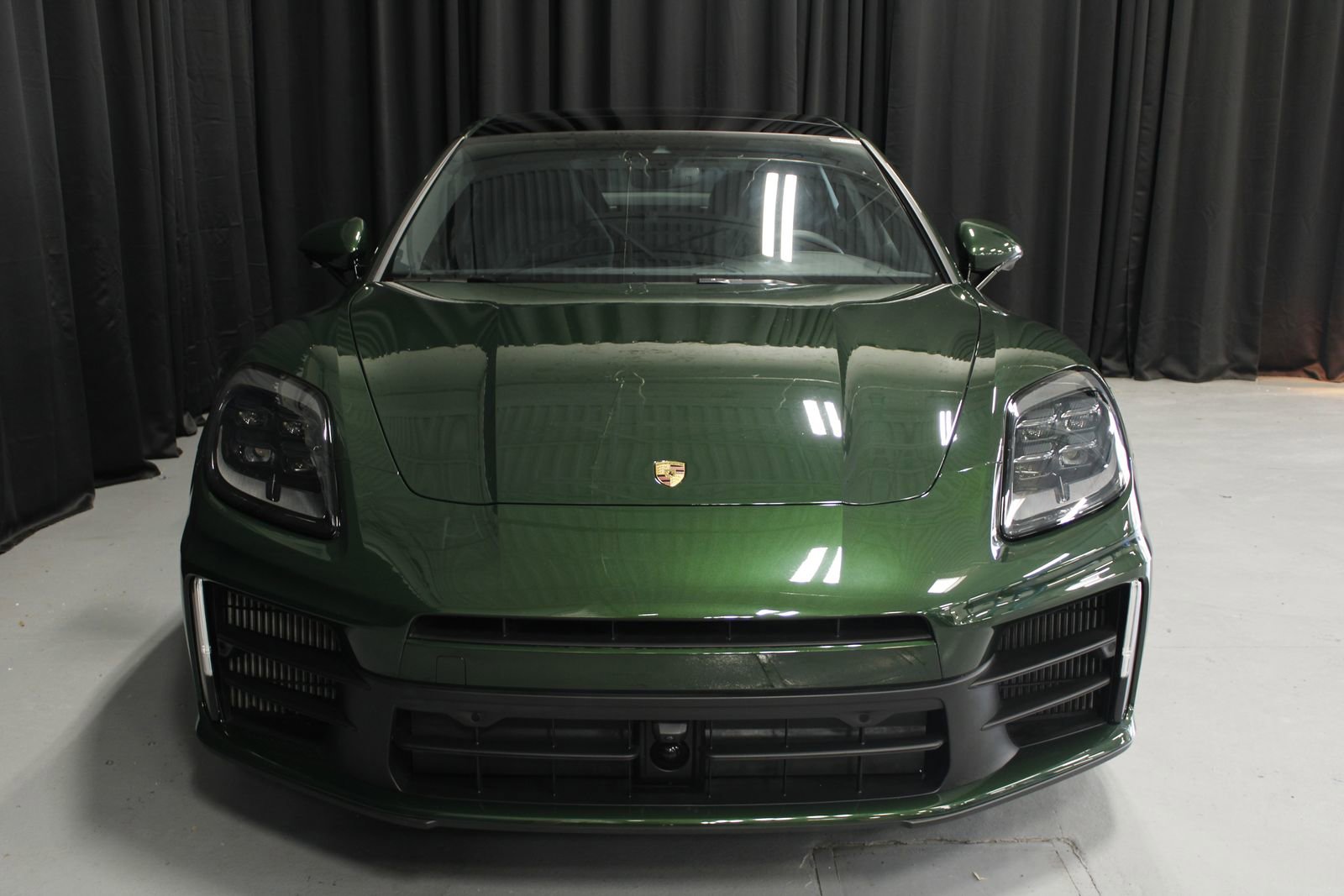 Used 2025 Porsche Panamera 4 image 7