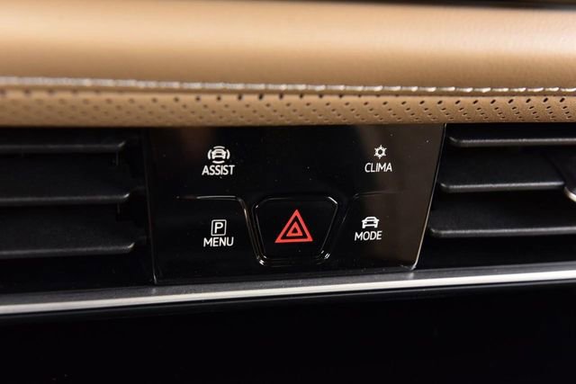 New 2026 Volkswagen Atlas Cross Sport SE AWD/4WD image 14