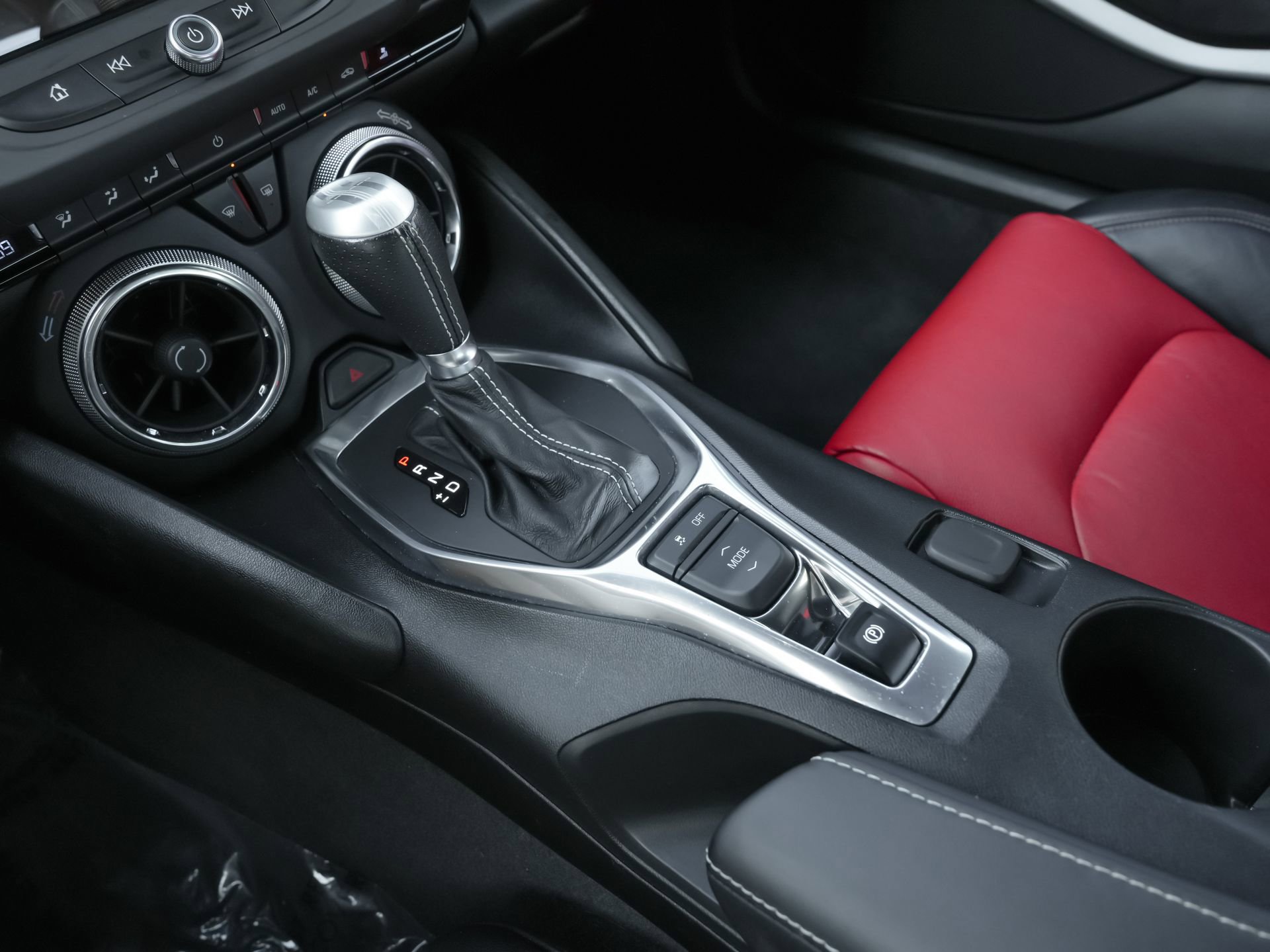 Used 2018 Chevrolet Camaro SS w/ Redline Edition RWD image 12