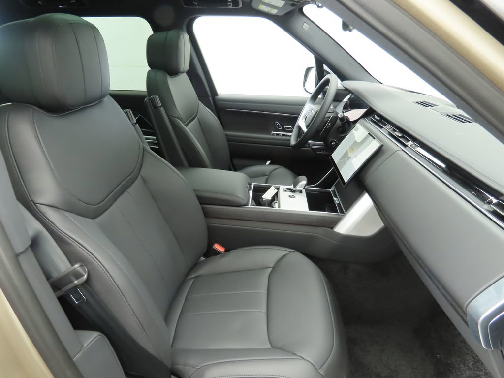 New 2025 Land Rover Range Rover SE image 21