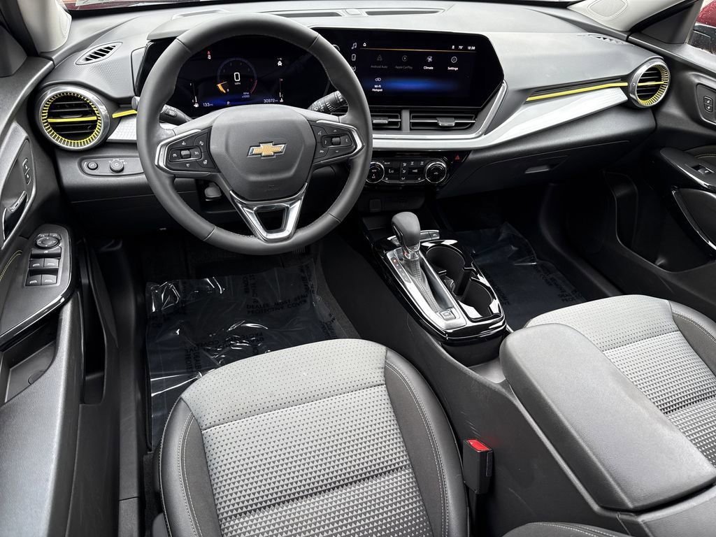 Used 2024 Chevrolet Trax LT w/ Driver Confidence Package image 7