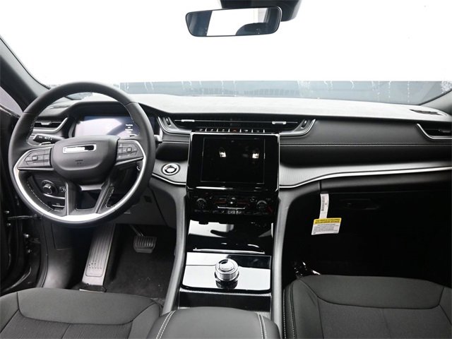 New 2025 Jeep Grand Cherokee Laredo X w/ Luxury Tech Group I image 21