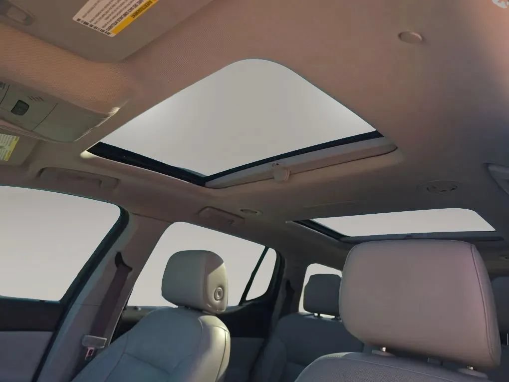 Used 2017 GMC Acadia SLT FWD image 16