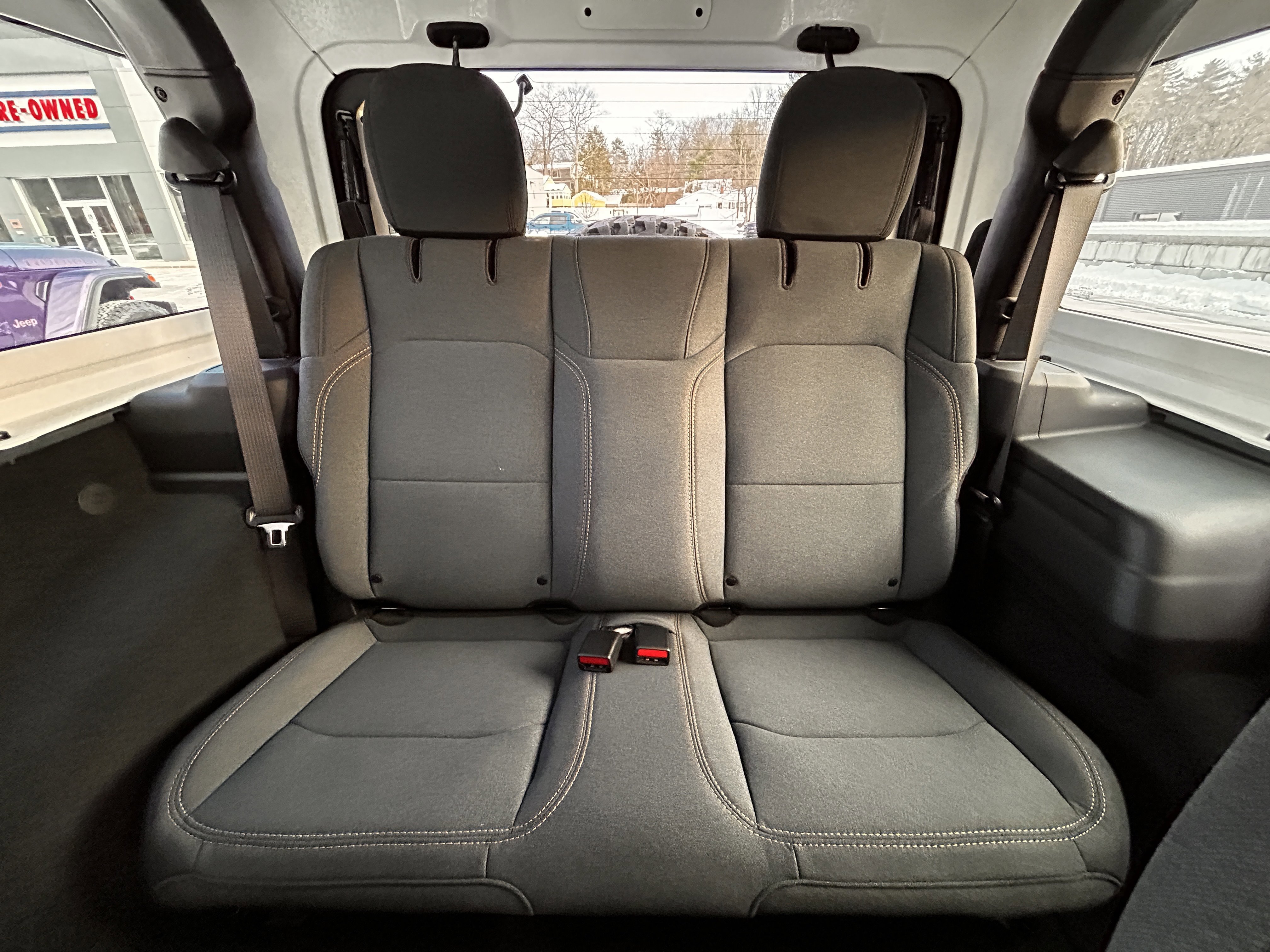 Certified 2025 Jeep Wrangler Sport AWD/4WD image 21
