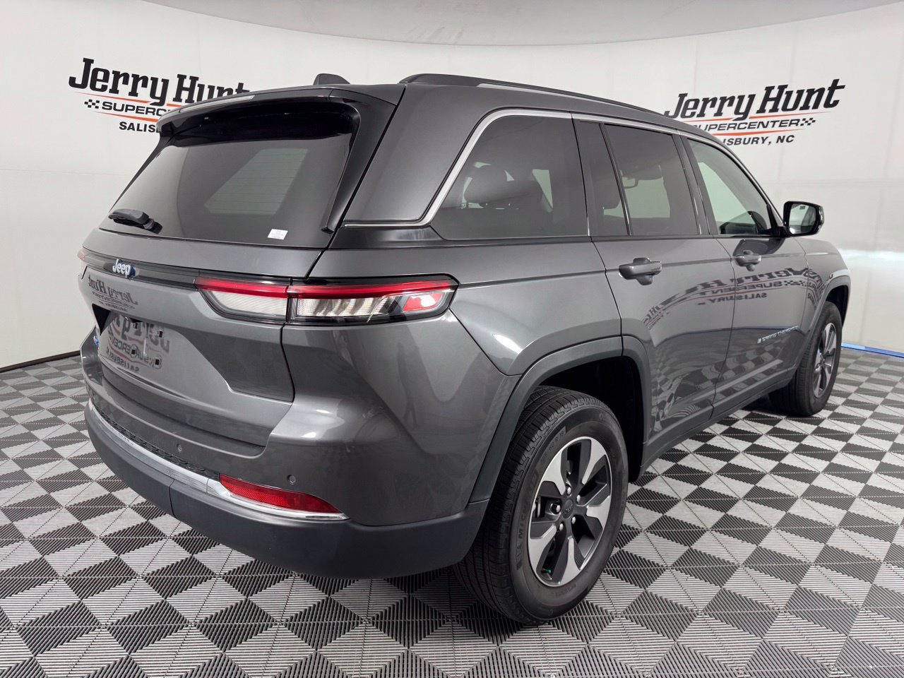 Used 2022 Jeep Grand Cherokee Limited 4xe AWD/4WD image 6