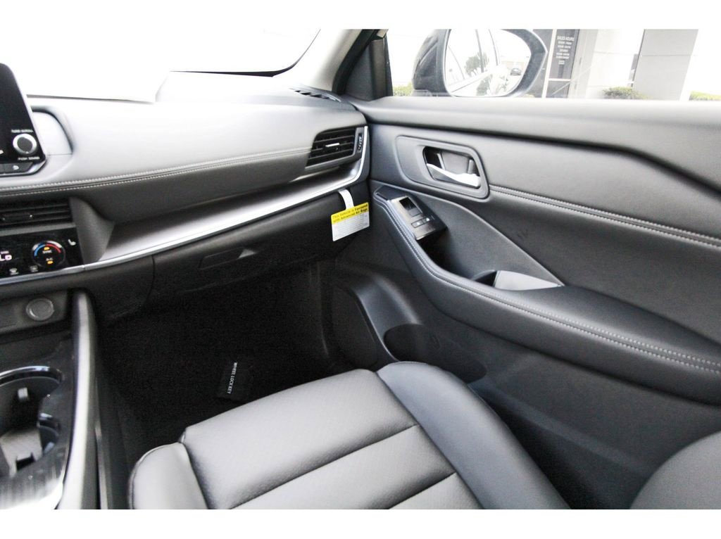 New 2026 Nissan Rogue SV image 10