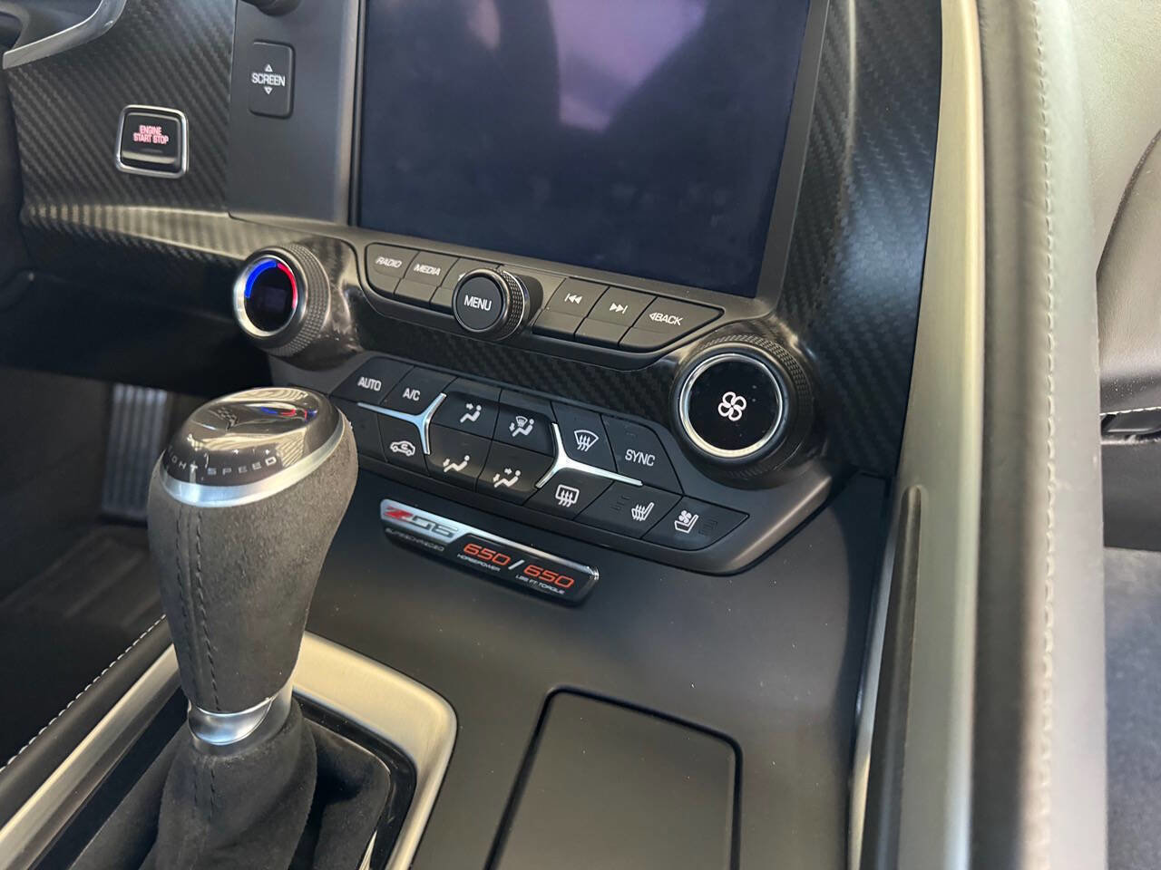 Used 2015 Chevrolet Corvette Z06 w/ 3LZ Preferred Equipment Group image 28