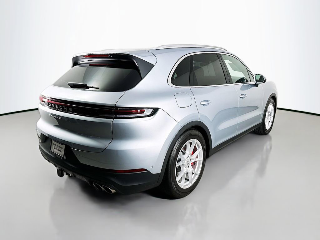Used 2024 Porsche Cayenne S image 9