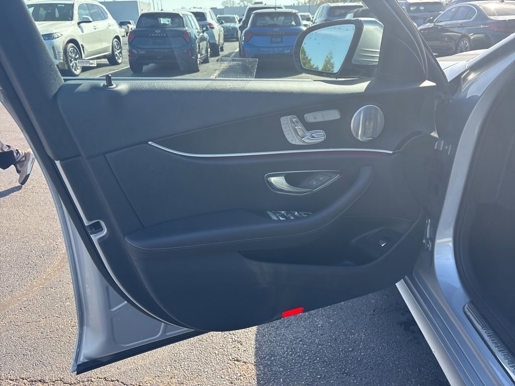 Used 2022 Mercedes-Benz E 350 Sedan image 10