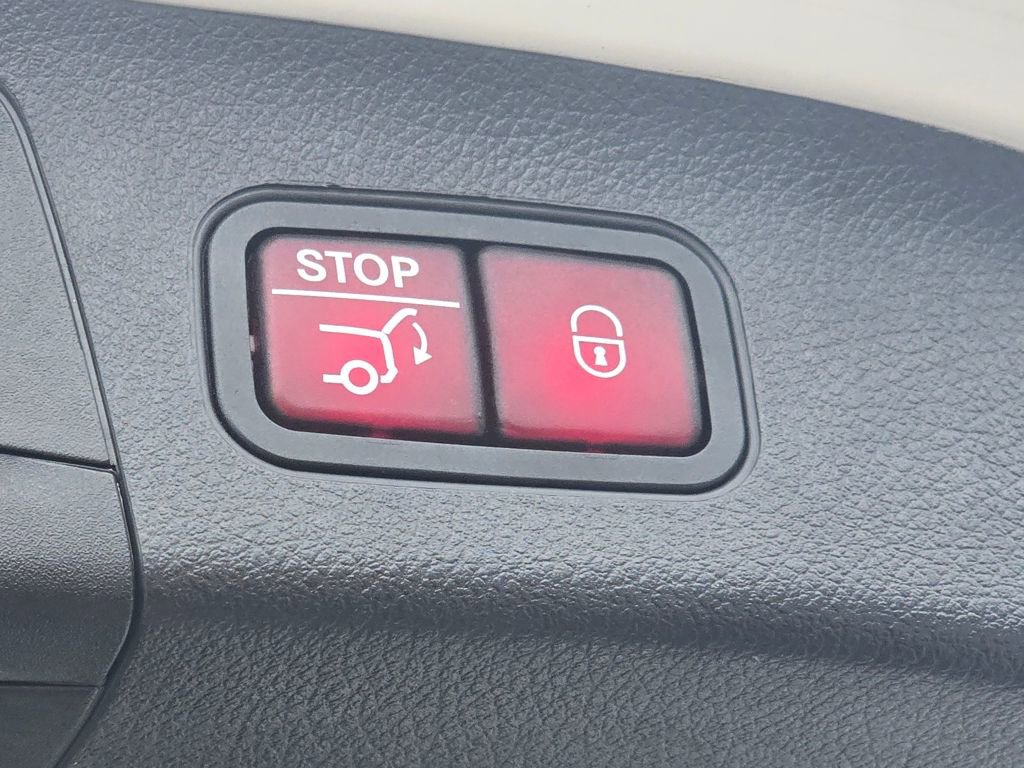 Used 2021 Mercedes-Benz GLA 250 w/ Premium Package image 14