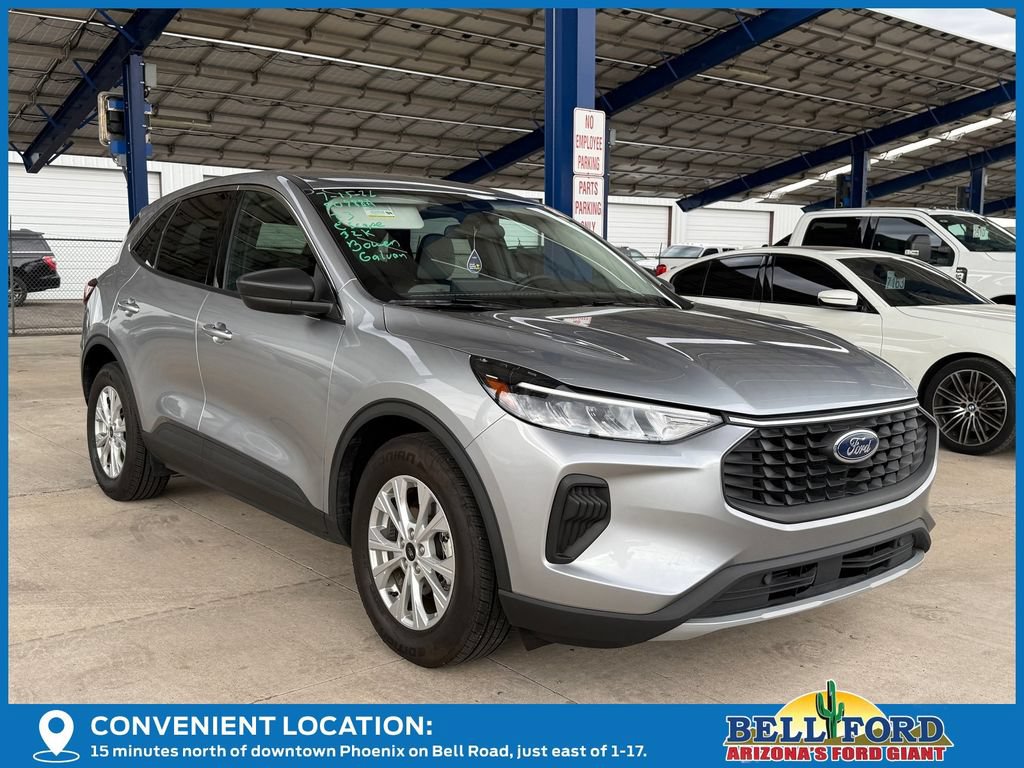 Used 2023 Ford Escape Active w/ Tech Pack #1 FWD image 6