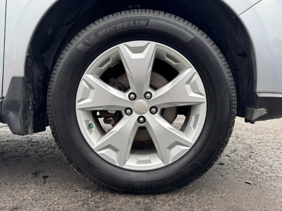 Used 2016 Subaru Forester 2.5i w/ Alloy Wheel Package AWD/4WD image 13