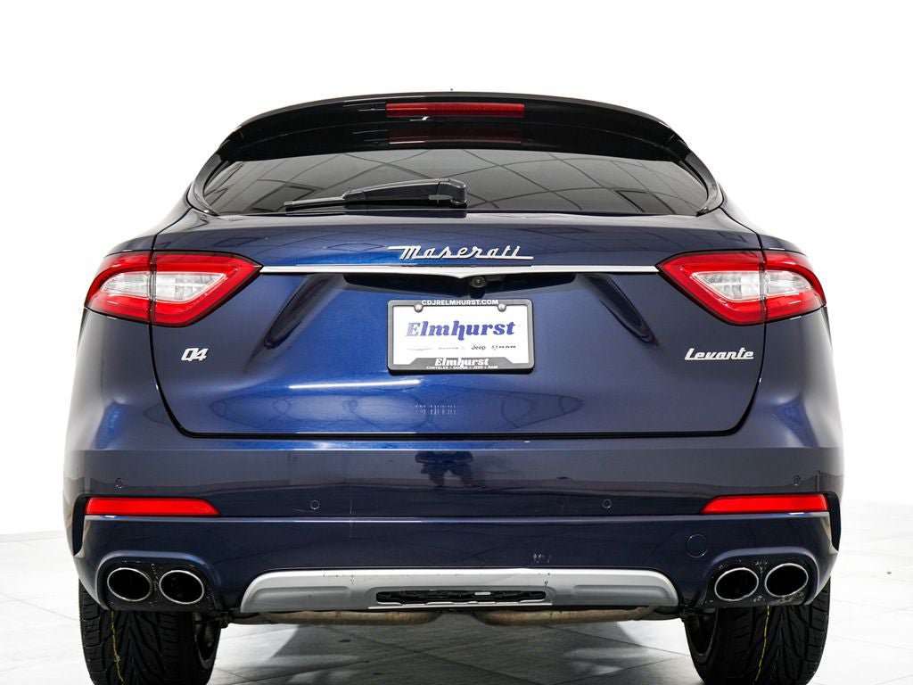 Used 2018 Maserati Levante GranLusso AWD/4WD image 6
