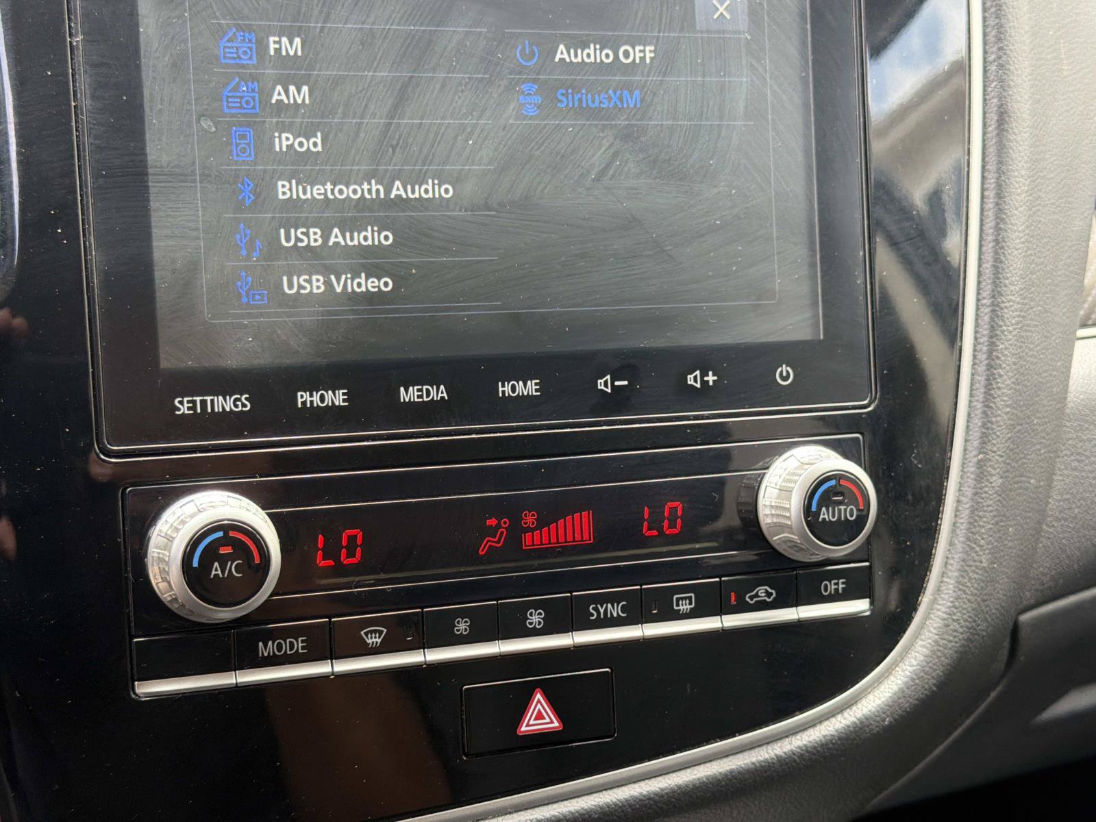 Used 2020 Mitsubishi Outlander SEL FWD image 22