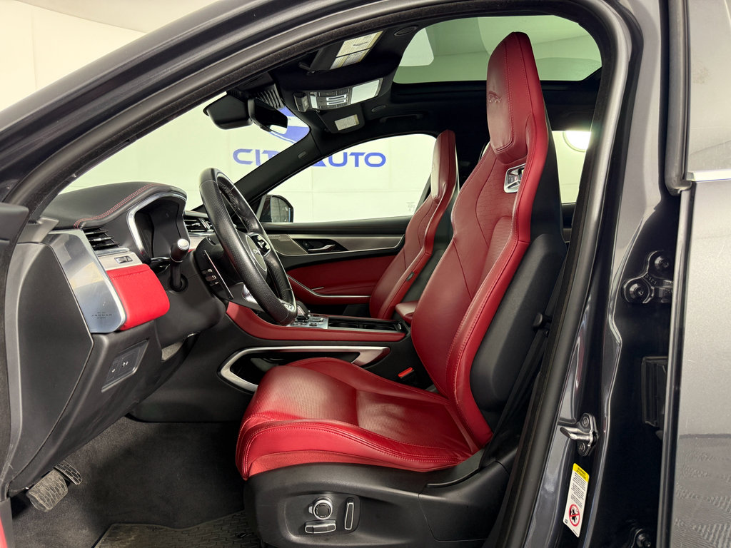 Used 2023 Jaguar F-PACE R-Dynamic S image 13