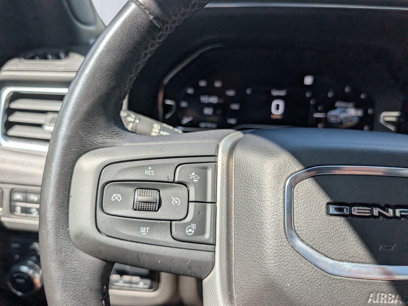 Certified 2022 GMC Yukon XL Denali w/ Denali Premium Package AWD/4WD image 28