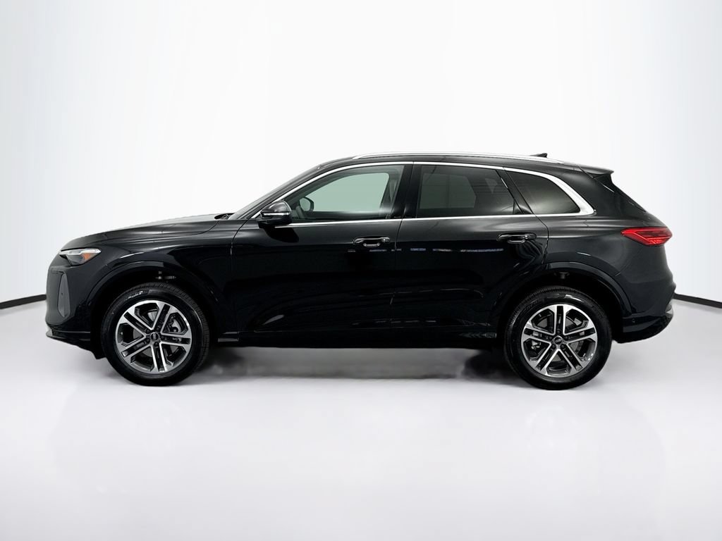 Certified 2025 Audi Q5 Premium Plus w/ Premium Plus AWD/4WD image 9