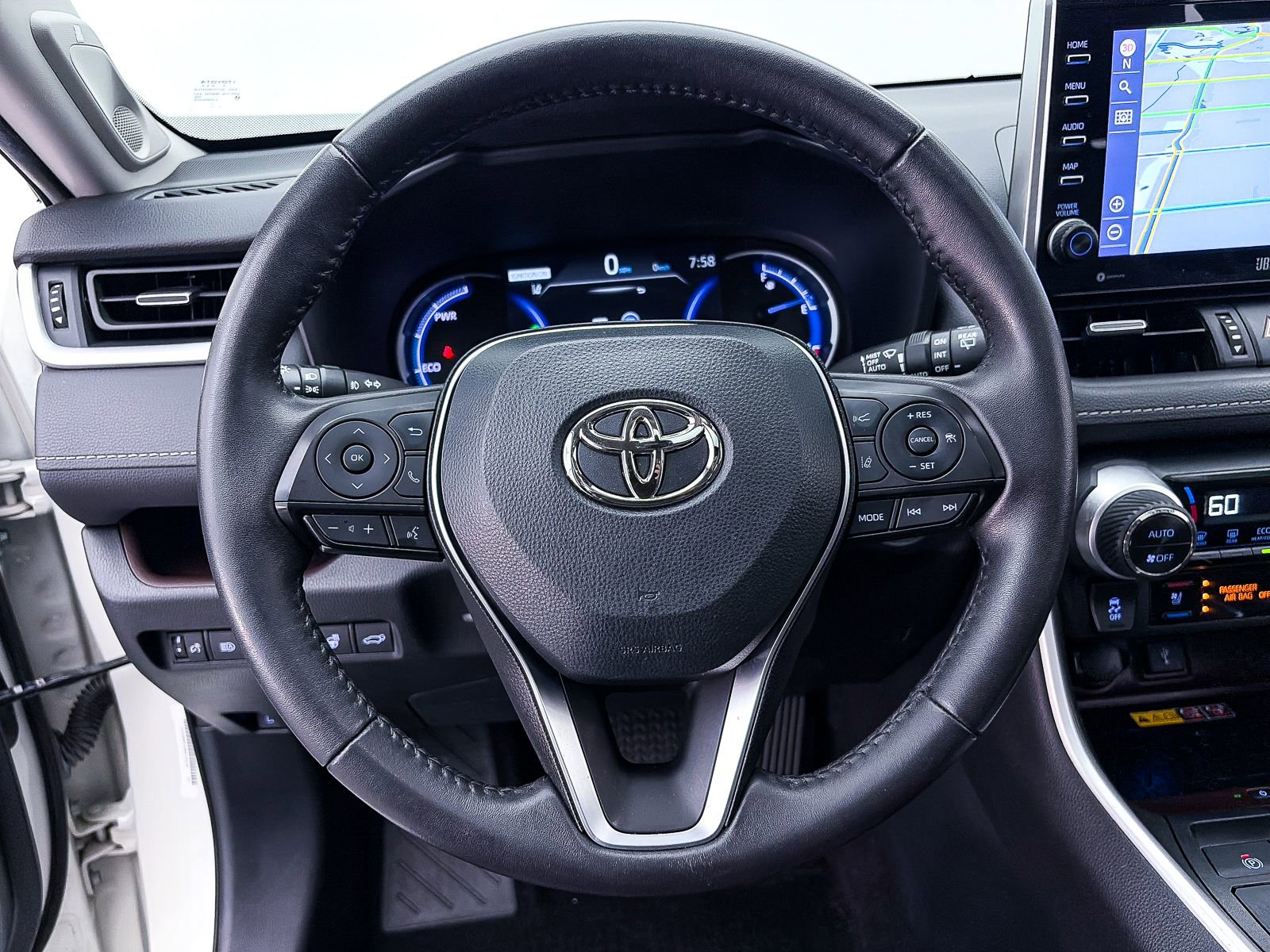 Used 2022 Toyota RAV4 Limited AWD/4WD image 28