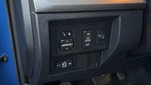 Used 2017 Toyota Tundra SR5 image 11