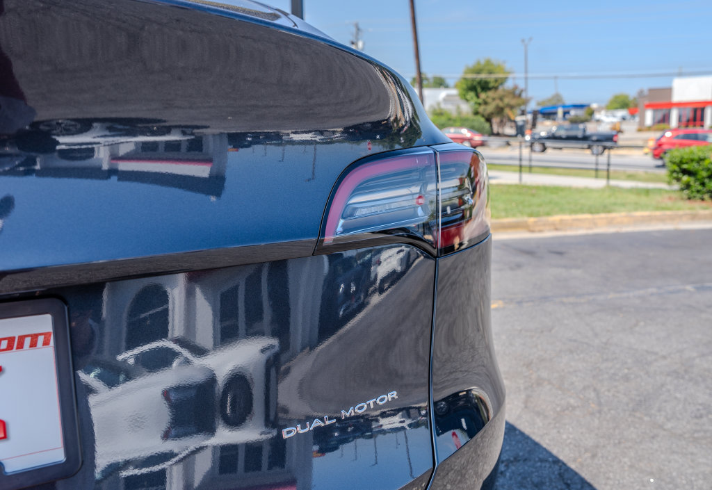 Used 2024 Tesla Model Y Long Range AWD/4WD image 26