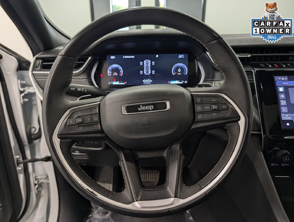 Used 2023 Jeep Grand Cherokee Altitude AWD/4WD image 21