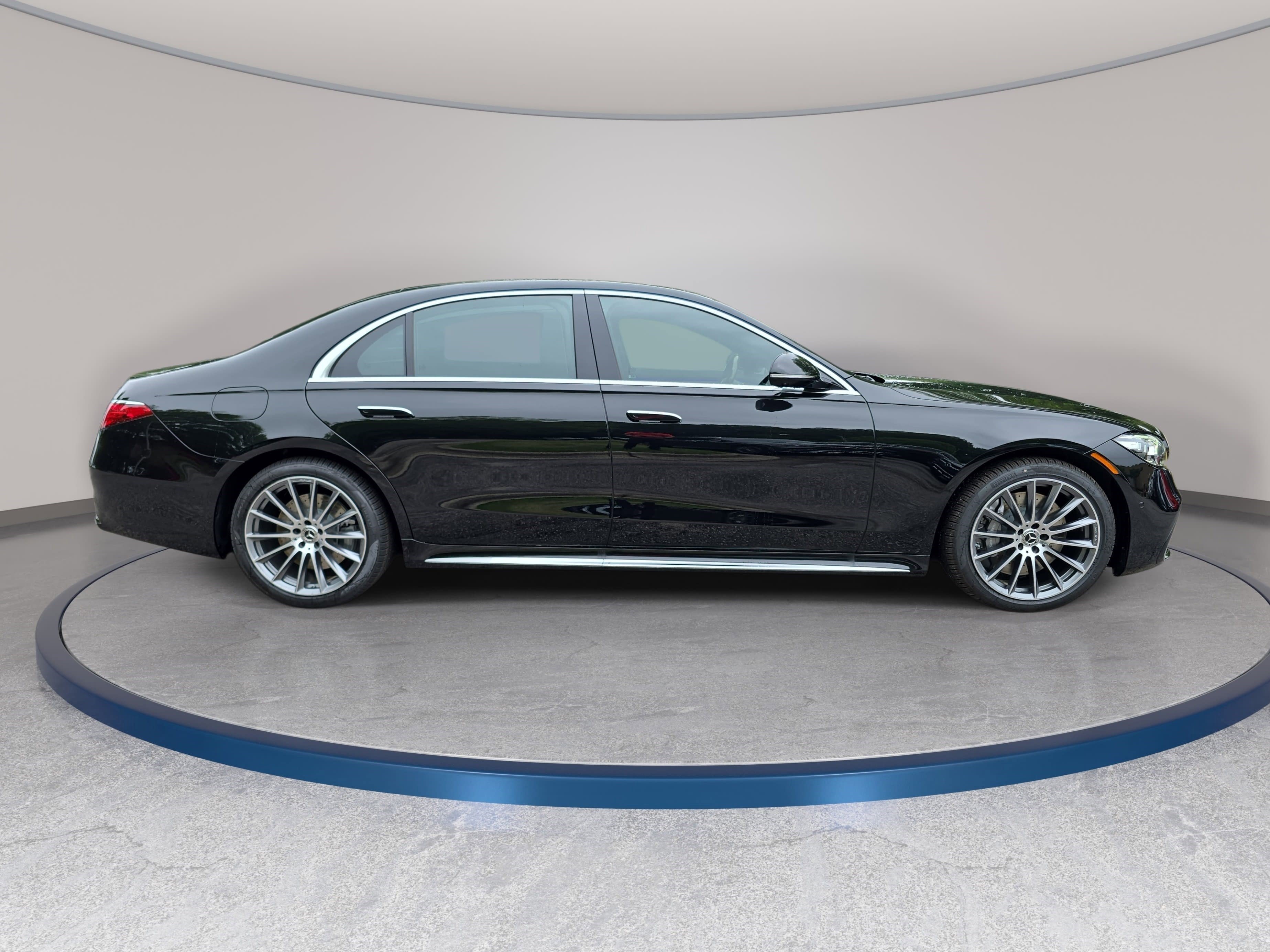 New 2026 Mercedes-Benz S 580 4MATIC Sedan image 4