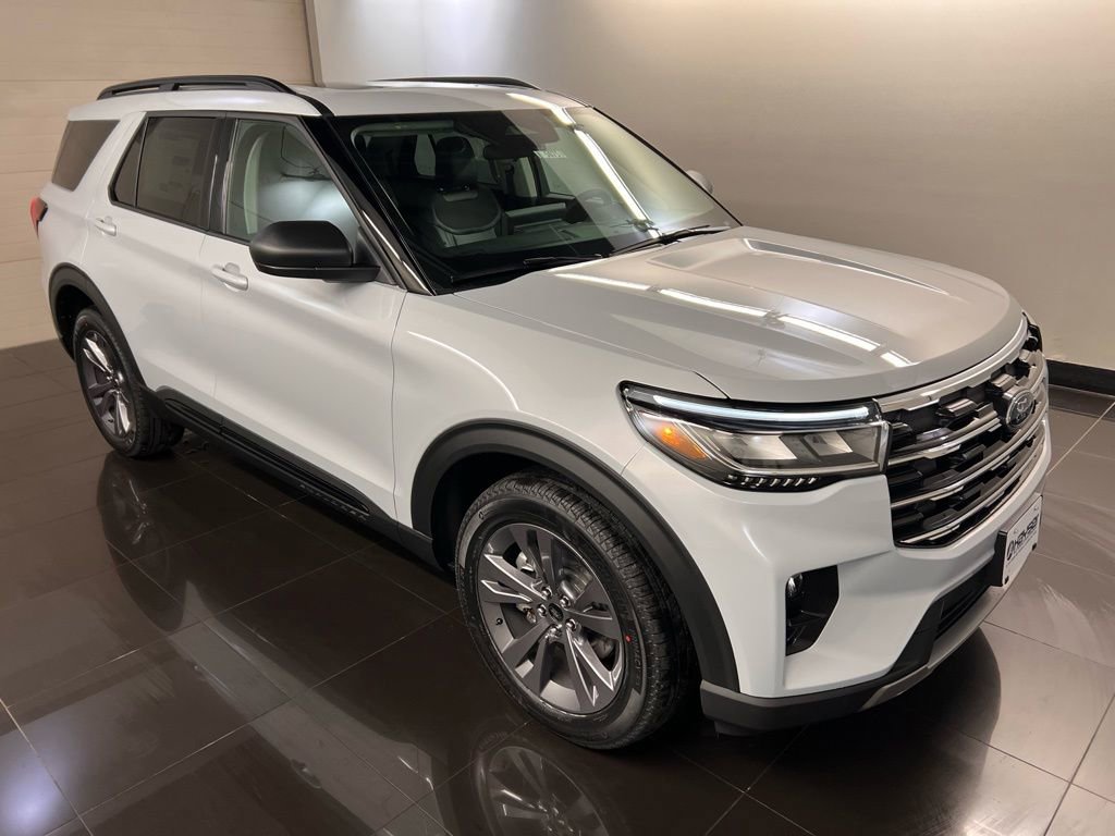 New 2026 Ford Explorer Active w/ Active Comfort Package AWD/4WD image 1