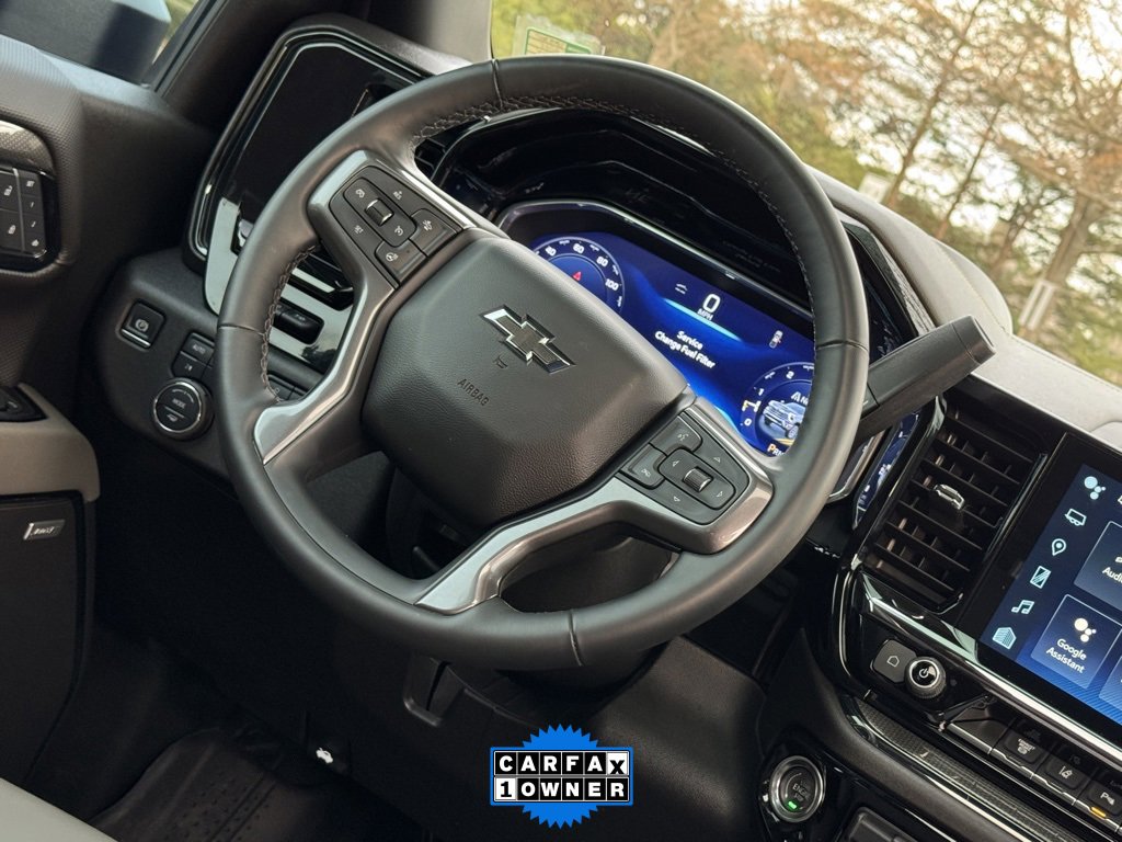 Used 2025 Chevrolet Silverado 2500 ZR2 w/ Technology Package image 16